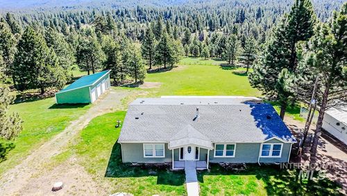 12 Blue Spruce Ct, Cascade, ID, 83611-5316 | Card Image