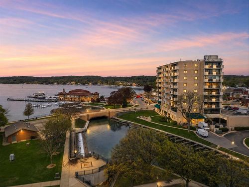 602-101 Broad Street, Lake Geneva, WI, 53147 | Card Image