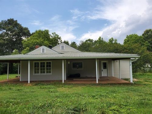 220 Tuscarora Trl, Hartwell, GA, 30643-2866 | Card Image