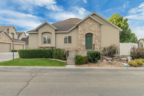 1538 W Wyngate Park Dr, South Jordan, UT, 84095-8417 | Card Image