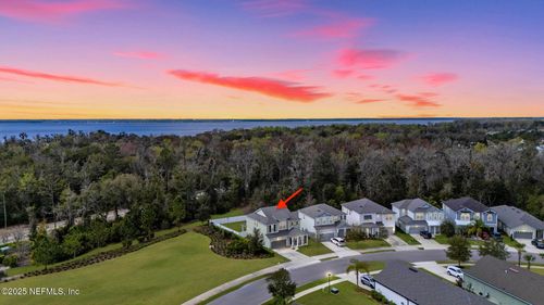 562 Kendall Crossing Dr, Saint Johns, FL, 32259-8795 | Card Image