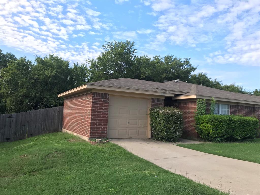 Shadydell Dr, Fort Worth, TX 76135