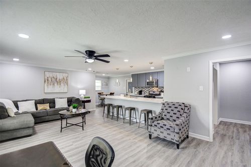 8706 Glen Valley Dr, Houston, TX, 77061-2304 | Card Image