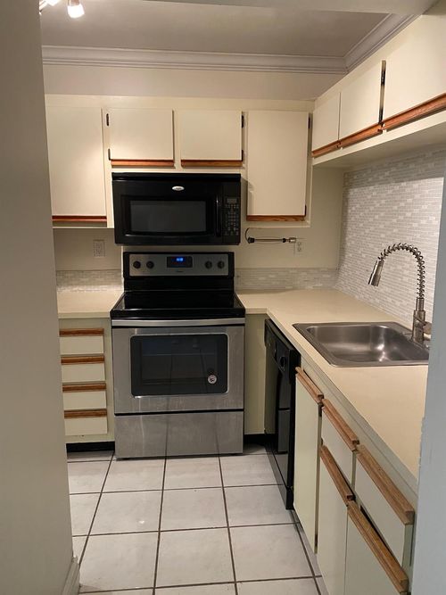 9253 Sw 138th Pl, Miami, FL, 33186-7876 | Card Image