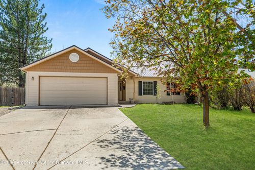 165 Summit Dr, Carbondale, CO, 81623-8747 | Card Image