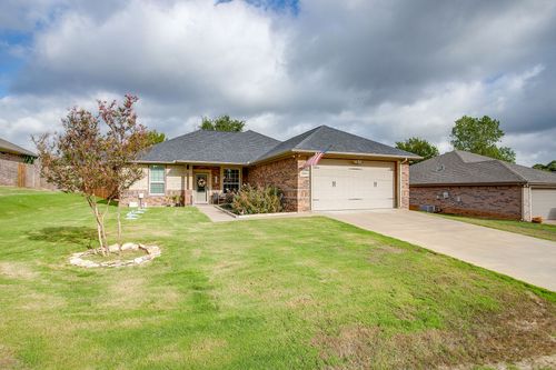 2204 Snake River Dr, Granbury, TX, 76048-6443 | Card Image
