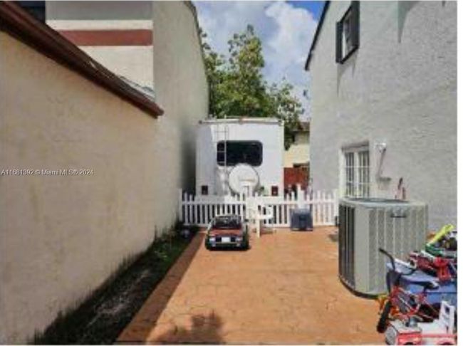 0 - 10726 Sw 147 Th Ct, House other with 3 bedrooms, 3 bathrooms and null parking in Miami FL | Image 7