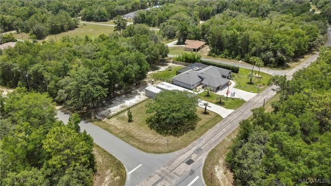 10721 N Ocean Dr, House other with 3 bedrooms, 2 bathrooms and 7 parking in CITRUS SPRINGS FL | Image 76
