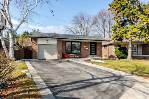 2185 Wyton Crt, Mississauga, ON, L4Y1X3 | Card Image