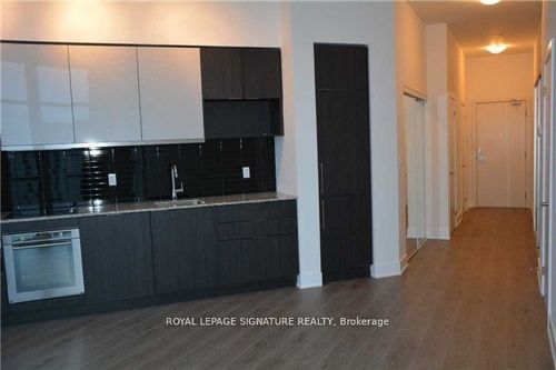 101-99 The Donway N/A W, North York, ON, M3C0N8 | Card Image