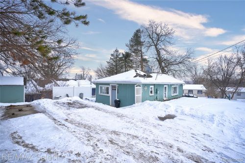 1268 Boulevard Dr, Howell, MI, 48843-8568 | Card Image