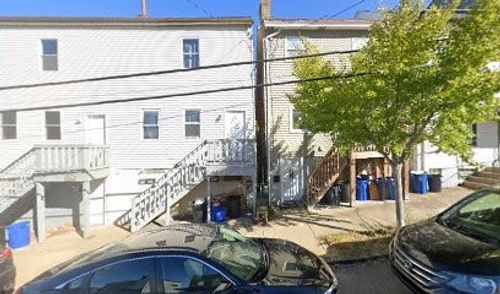 511 52nd St, Lawrenceville, PA, 15201 | Card Image