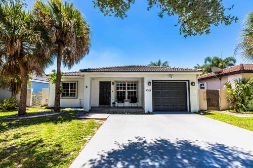 9058 Nw 192nd Ter, Miami Lakes, FL, 33018-8410 | Card Image