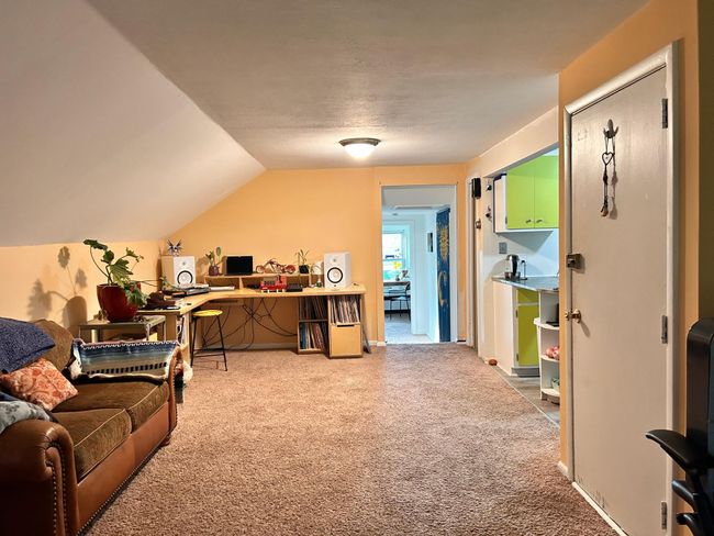Unit 2 Living Room | Image 41