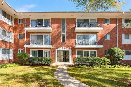 104-10115 Old Orchard Ct, Skokie, IL, 60076-1045 | Card Image