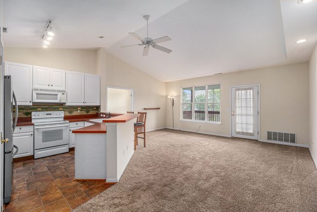 74 - 1493 Fox Pointe Cir, Condo with 2 bedrooms, 2 bathrooms and null parking in Ann Arbor MI | Image 6