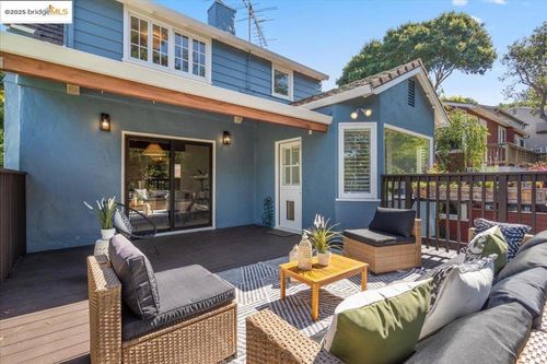 4401 Harbord Dr, Oakland, CA, 94618-2206 | Card Image