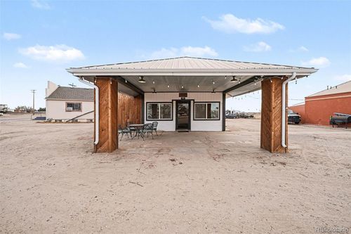 400 Central Ave, Wiggins, CO, 80654-8935 | Card Image