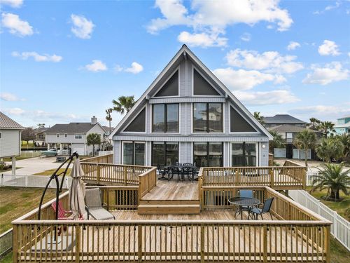 518 Paradise Dr, Tiki Island, TX, 77554-6188 | Card Image