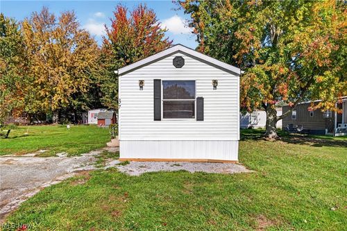 3583 Austin Rd, Geneva, OH, 44041-7758 | Card Image