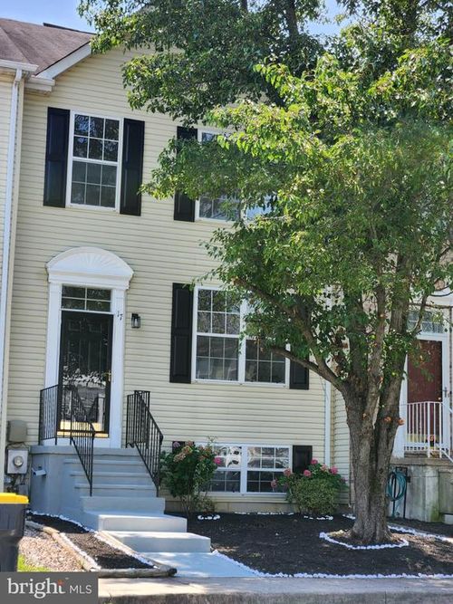 17 Versailles Ct, NEWARK, DE, 19702-5502 | Card Image
