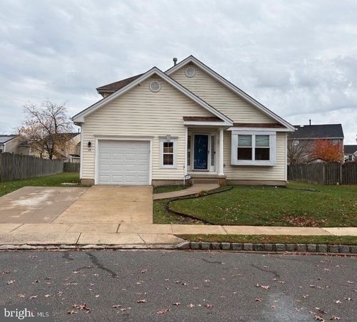 13 Bentwood Dr, WESTAMPTON, NJ, 08060-5641 | Card Image