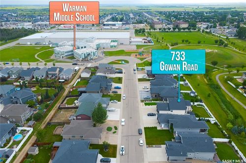 733 Gowan Rd, House with 5 bedrooms, 3 bathrooms and 5 parking in Warman SK | Card Image