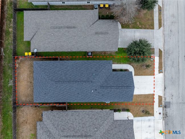 2604 Alamo St, House other with 3 bedrooms, 2 bathrooms and null parking in Gonzales TX | Image 31