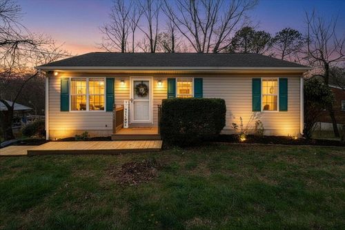 4926 Northwood Dr Nw, Roanoke, VA, 24017-2003 | Card Image