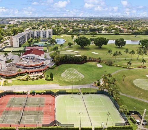 203-300 S Hollybrook Dr, Pembroke Pines, FL, 33025-1202 | Card Image