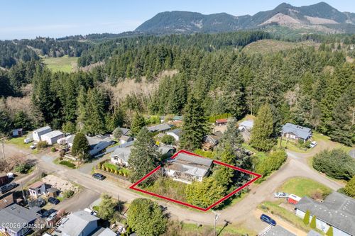 12850 Hayes Dr, Nehalem, OR, 97131-9592 | Card Image