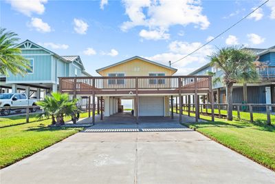 32 Belaire Drive, House other with 3 bedrooms, 1 bathrooms and 6 parking in Rockport TX | Image 1