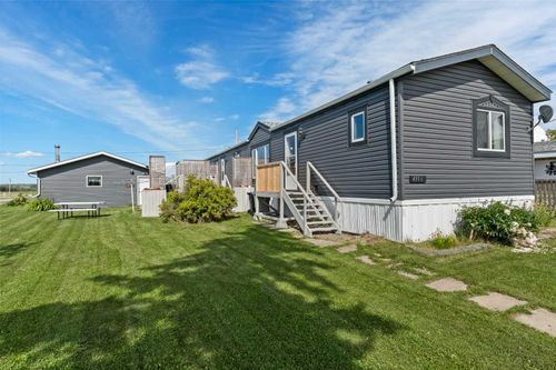 4516 47 Ave, Mayerthorpe, AB, T0E1N0 | Card Image