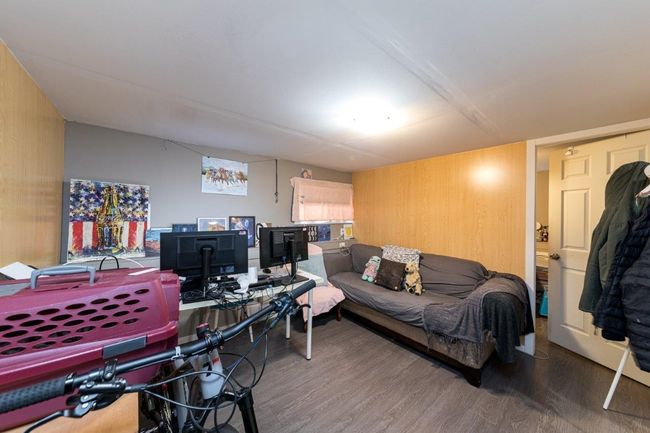 320 Holmes St, House other with 5 bedrooms, 2 bathrooms and null parking in New Westminster BC | Image 10