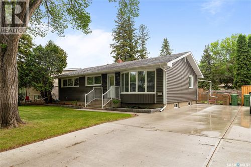 17 Anderson Ave, Regina, SK, S4S4R3 | Card Image