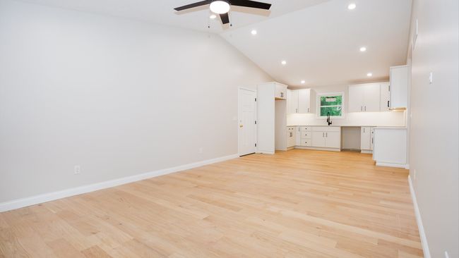 512 E Walnut St, House other with 2 bedrooms, 3 bathrooms and 2 parking in Hudson IL | Image 12