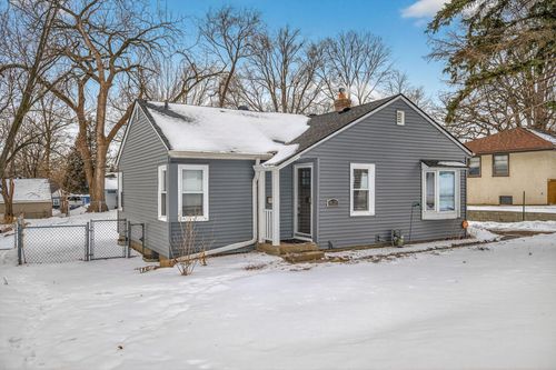 4630 7th St Ne, Columbia Heights, MN, 55421-2219 | Card Image