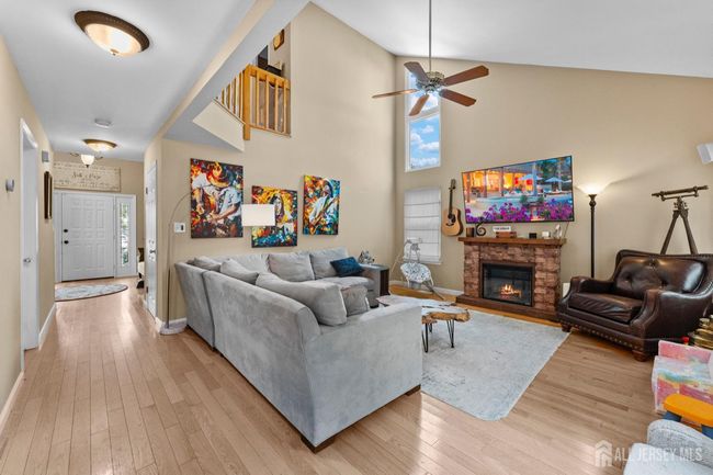 9 Amara Ct, House other with 3 bedrooms, 3 bathrooms and null parking in Old Bridge NJ | Image 11