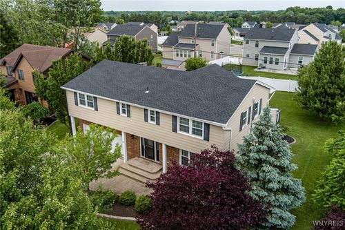 79 Hemlock Dr, West Seneca, NY, 14224-4207 | Card Image