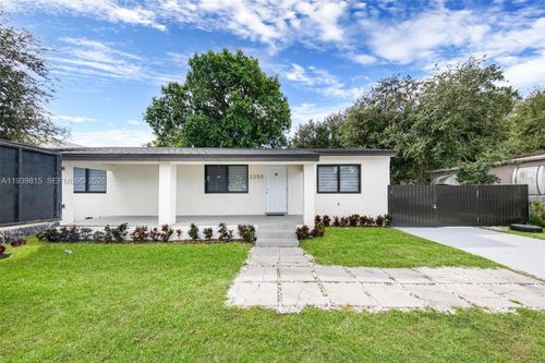 2250 Nw 95th St, Miami, FL, 33147-2414 | Card Image