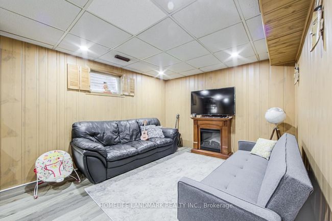 915 Harding St, House other with 3 bedrooms, 2 bathrooms and 3 parking in Whitby ON | Image 35