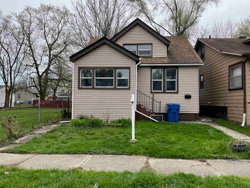 8086 Jackson Ave, Warren, MI, 48089-2910 | Card Image