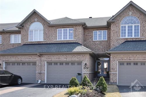 {{alt}} | Card Image