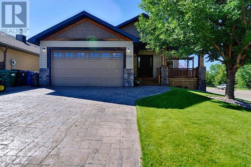 208 Mount Sunburst Pl W, Lethbridge, AB, T1K2S3 | Card Image