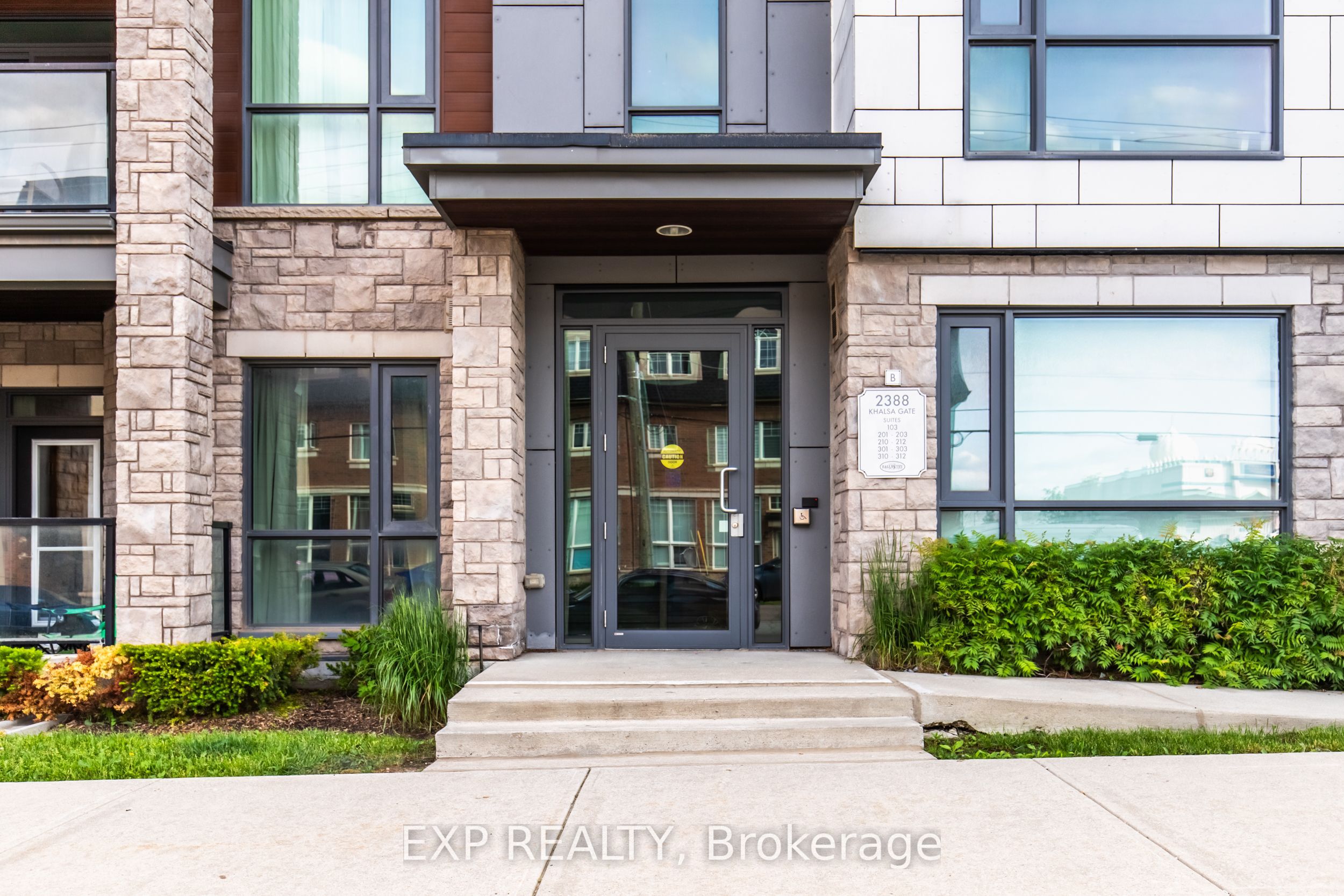 Residential in Oakville 3
