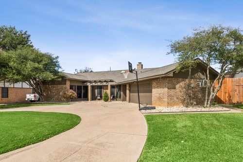1905 Reverchon Dr, Arlington, TX, 76017-4423 | Card Image