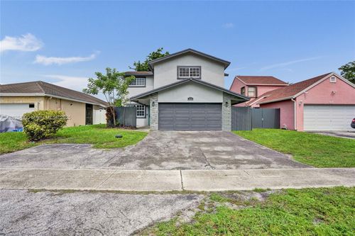 7859 Nw 50th St, Lauderhill, FL, 33351-5735 | Card Image