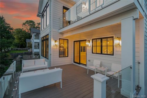 184 Soundview Ave, Rye, NY, 10580-2304 | Card Image