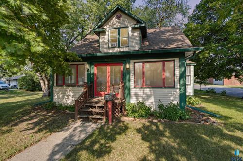 1120 S Duff St Street, Mitchell, SD, 57301 | Card Image