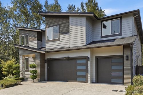 24309 Ne 24th St, Sammamish, WA, 98074-3507 | Card Image